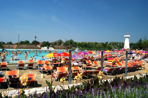 Hajdúszoboszló, Hungarospa Strand- és Gyógyfürdő-stock-foto