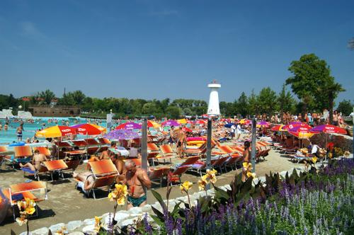 Hajdúszoboszló, Hungarospa Strand- és Gyógyfürdő-stock-foto