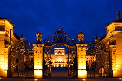 Fertőd, az Esterházy-kastély és parkja-stock-photo