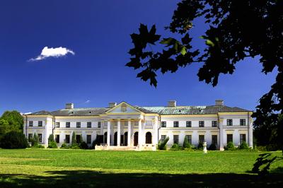 Seregélyes, Zichy–Hadik-kastély-stock-foto