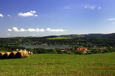 Az Orfűi-tó látképe-stock-foto