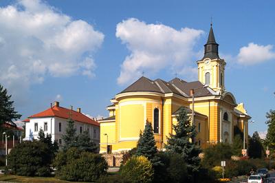 Sátoraljaújhely, Római katolikus plébániatemplom-stock-foto