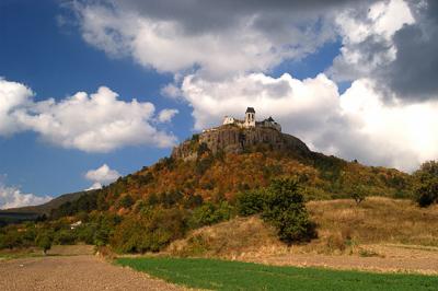 A Füzéri vár a Zempléni-hegységben-stock-photo