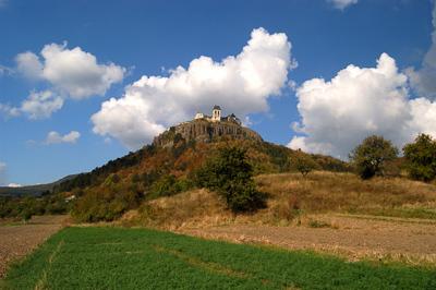 A Füzéri vár a Zempléni-hegységben-stock-photo