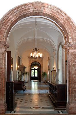 A Károlyi-kastély Füzérradványban-stock-foto