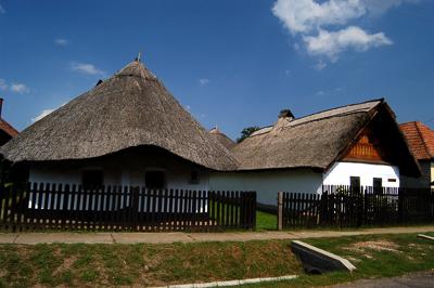 Tard, tájház és skanzen-stock-foto