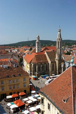 Sopron műemlékekben gazdag belvárosa-stock-foto