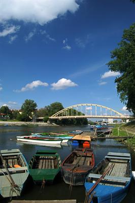 Győr, csónakok a Rába folyón-stock-foto