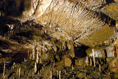 Az Aggteleki-cseppkőbarlang-stock-photo