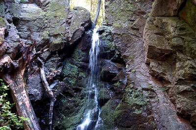 Az Ilona-völgyi vízesés Parád határában-stock-foto