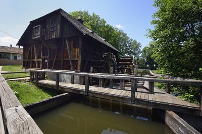 A 18. században épült túristvándi vízimalom ma is mûködõ ipartörténeti mûemlék-stock-foto