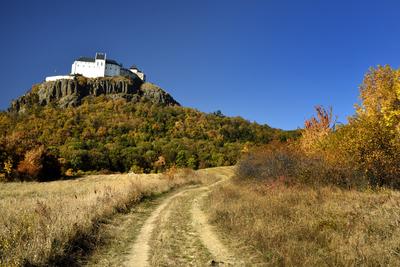 A füzéri vár a Zempléni-hegységben-stock-foto