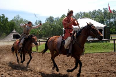 Lovasbemutató Ópusztaszeren-stock-foto