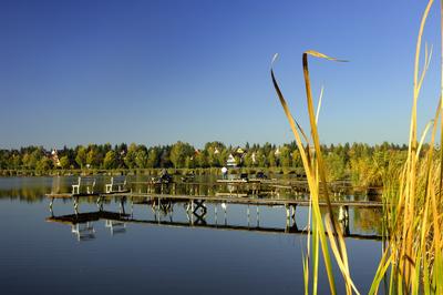 A börzsöny lábánál található festõi környezetben a diósjenõi tó-stock-photo