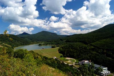 A hasznosi víztározó a Mátra- alján Pásztó határában-stock-foto