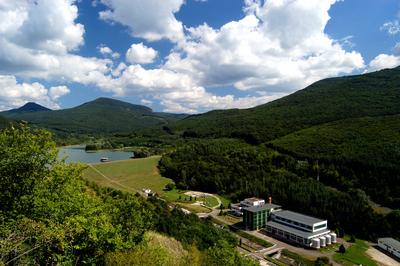 A hasznosi víztározó a Mátra- alján Pásztó határában-stock-foto