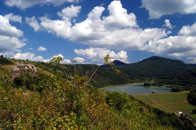A hasznosi víztározó a Mátra- alján Pásztó határában-stock-foto