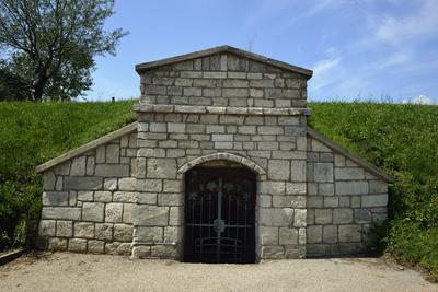 Tokaj hegyalján található Tolcsva, ahol a világörökség részét képezõ védett borospincék találhatók.-stock-foto