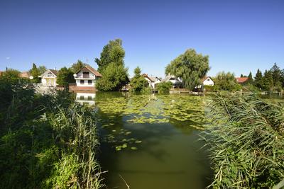 Dunasziget település a Szigetközben-stock-foto