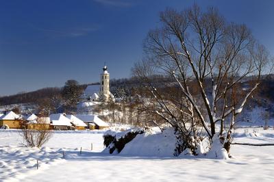 Cserhátsurány mûemlék templom-stock-foto