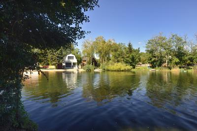 Dunasziget település a Szigetközben-stock-foto