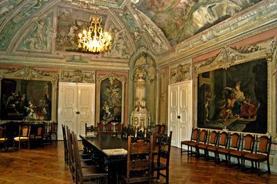 A Sárvári Nádasdy vár lovagterme-stock-foto