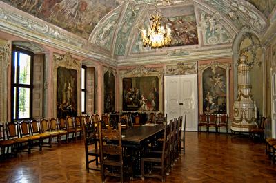 A Sárvári Nádasdy vár lovagterme-stock-foto