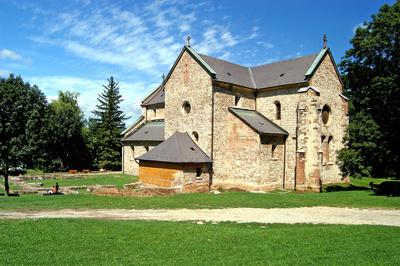 Nagyboldogasszony ciszterci apátsági templom, Bélapátfalva-stock-photo