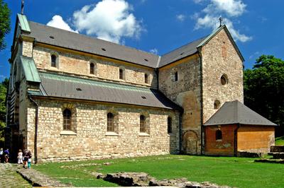 Nagyboldogasszony ciszterci apátsági templom, Bélapátfalva-stock-photo