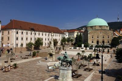 Pécs - Széchenyi tér-stock-foto