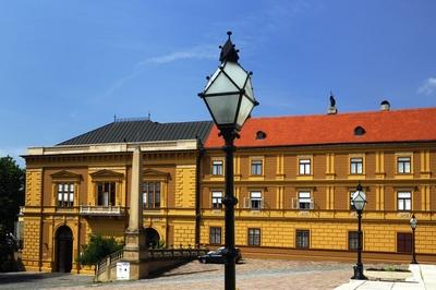 Pécs - Püspöki palota-stock-foto