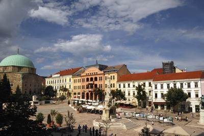 Pécs - Széchenyi tér-stock-foto