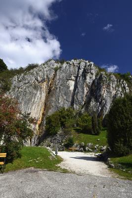 Aggteleki-cseppkőbarlang-stock-photo