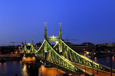 Budapest, Szabadság híd-stock-foto