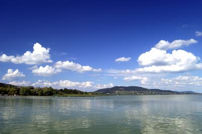 A Balaton és Badacsony melleti tanúhegyek-stock-foto