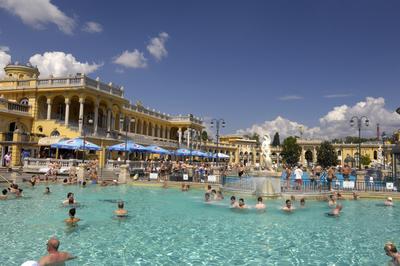 Budapest - Széchenyi gyógyfürdő-stock-foto