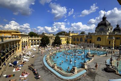 Budapest - Széchenyi gyógyfürdő-stock-foto