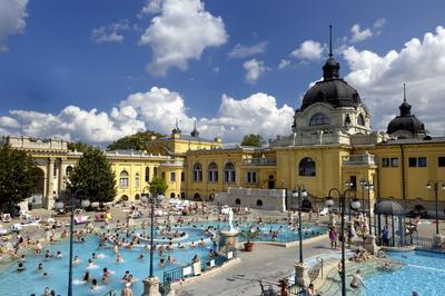 Budapest - Széchenyi gyógyfürdő-stock-foto