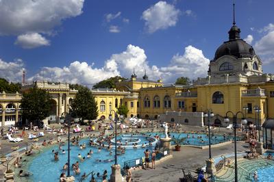 Budapest - Széchenyi gyógyfürdő-stock-foto