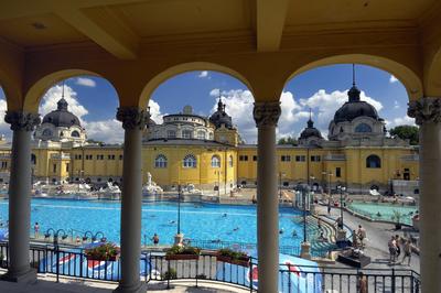 Budapest - Széchenyi gyógyfürdő-stock-foto