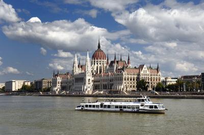 Budapest, az Országház (Parlament)-stock-foto