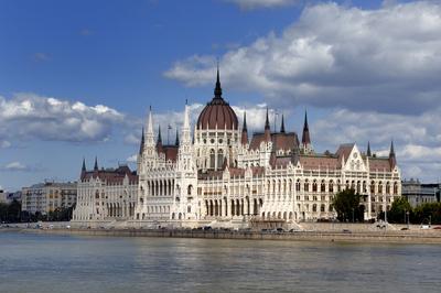 Budapest, az Országház (Parlament)-stock-foto