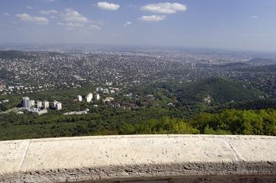 Budapest látványa az Erzsébet-kilátóból-stock-foto