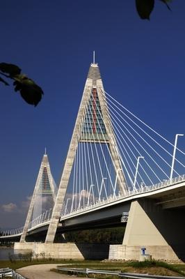 Budapest, Megyeri híd-stock-foto