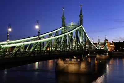 Budapest, Szabadság híd-stock-foto