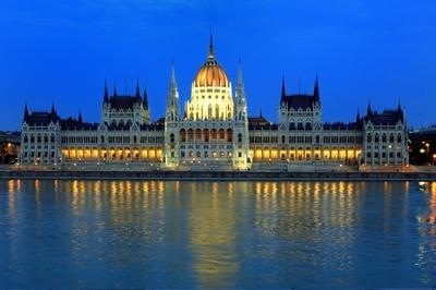 Budapest, az Országház (Parlament)-stock-foto