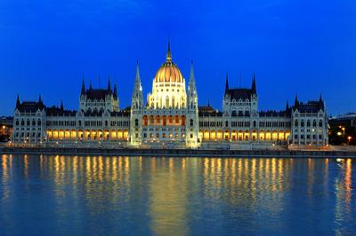 Budapest, az Országház (Parlament)-stock-foto