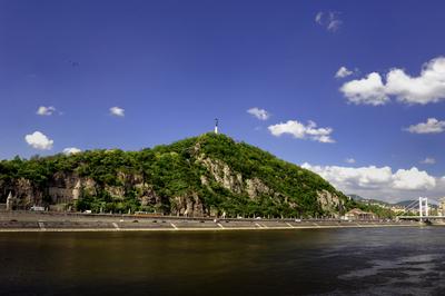 Budapest, a Gellért hegy és a Duna-stock-foto
