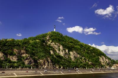 Budapest, a Gellért hegy és a Duna-stock-foto