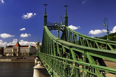 Budapest, Szabadság híd-stock-foto